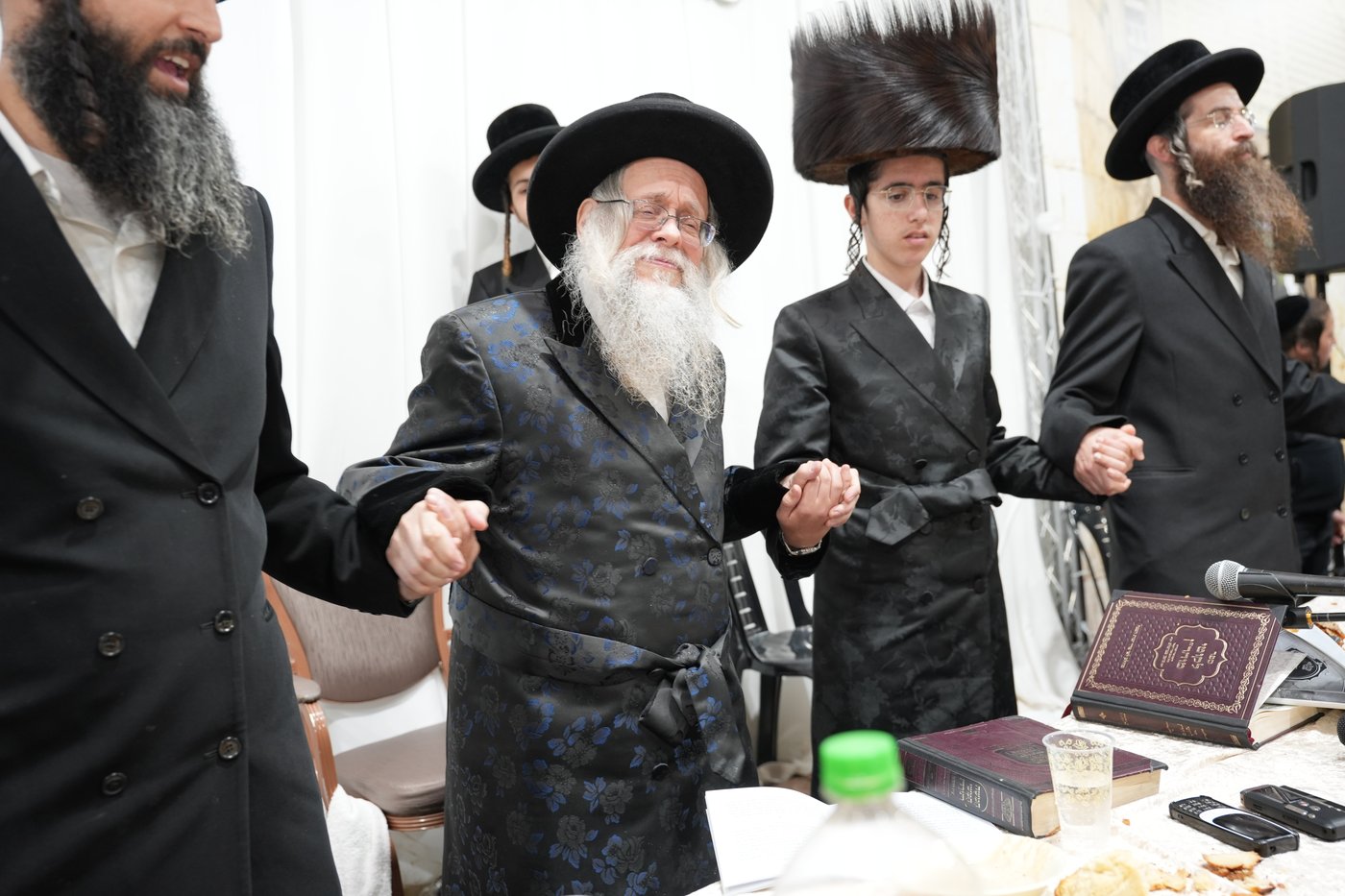 הגה"צ רבי יצחק לעזער במירון