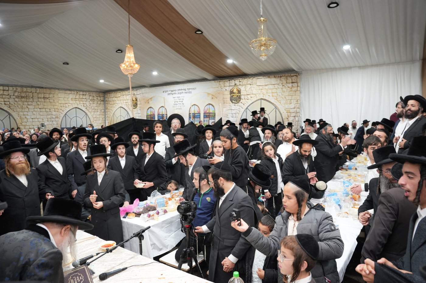 הגה"צ רבי יצחק לעזער במירון
