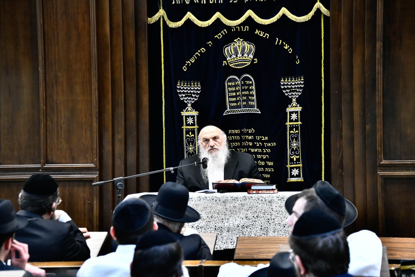 הגאון רבי חיים פיינשטיין בישיבת מאור התלמוד