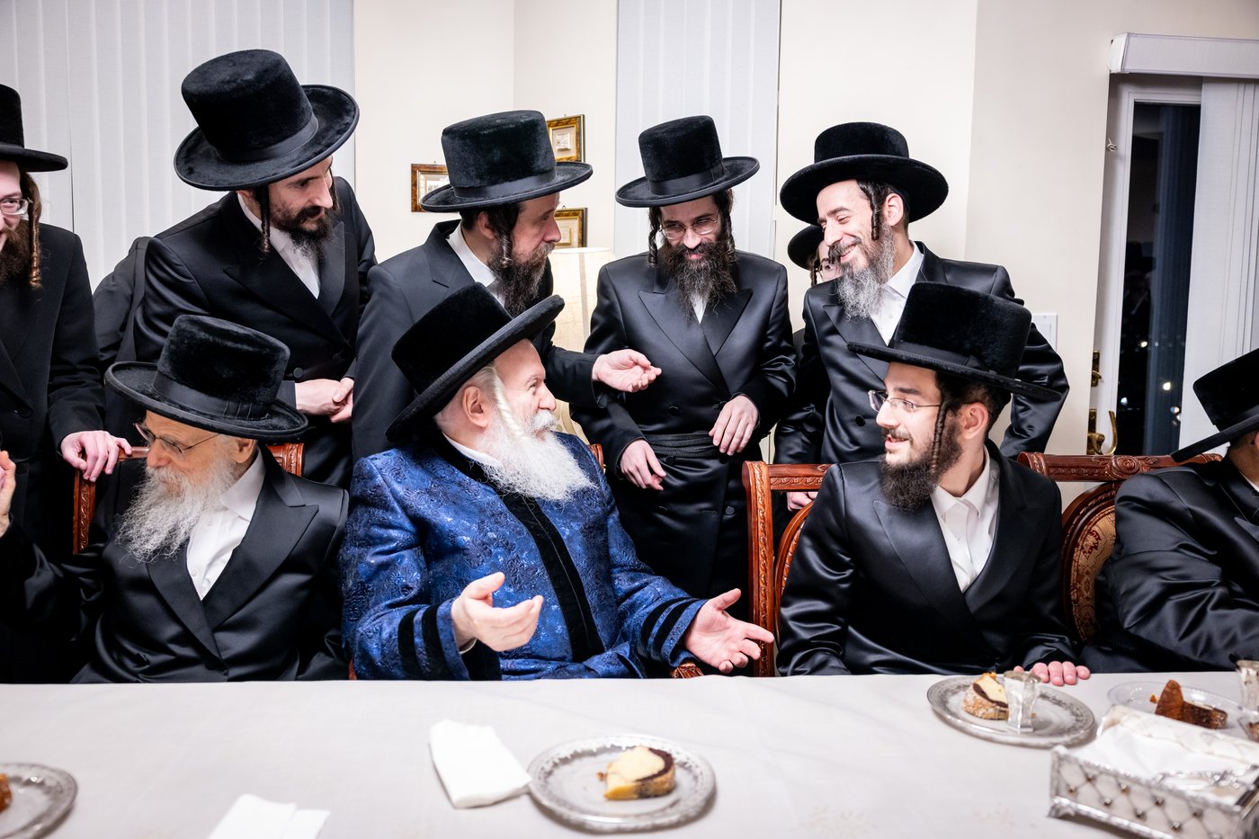 שמחת אירוסי נכדת האדמו"ר מבאבוב