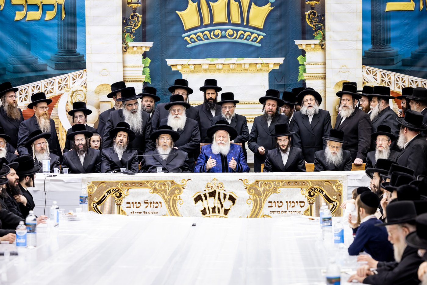 שמחת אירוסי נכדת האדמו"ר מבאבוב