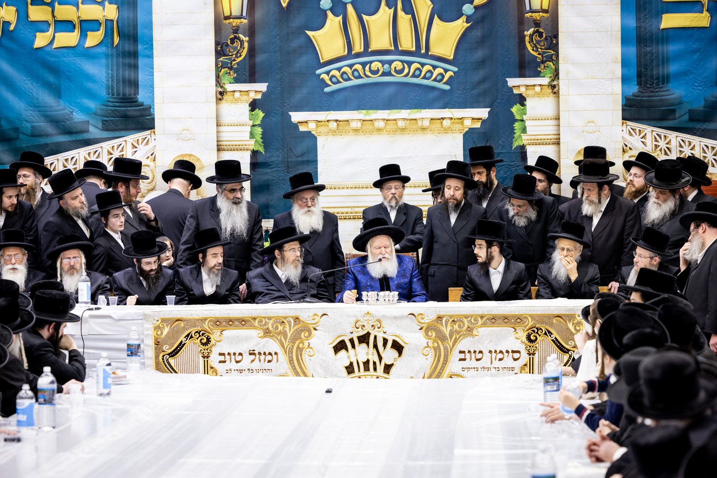 שמחת אירוסי נכדת האדמו"ר מבאבוב
