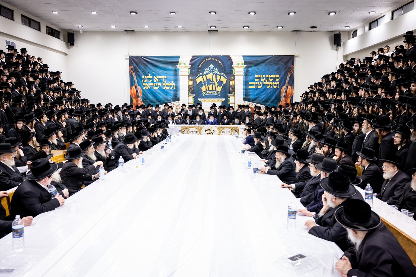 שמחת אירוסי נכדת האדמו"ר מבאבוב