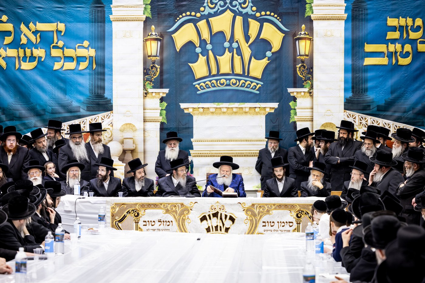 שמחת אירוסי נכדת האדמו"ר מבאבוב