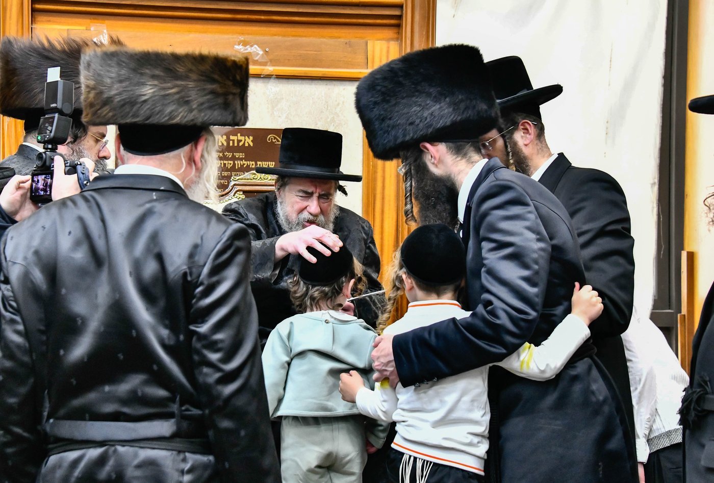 ל"ג בעומר בחצה"ק רחמסטריווקא