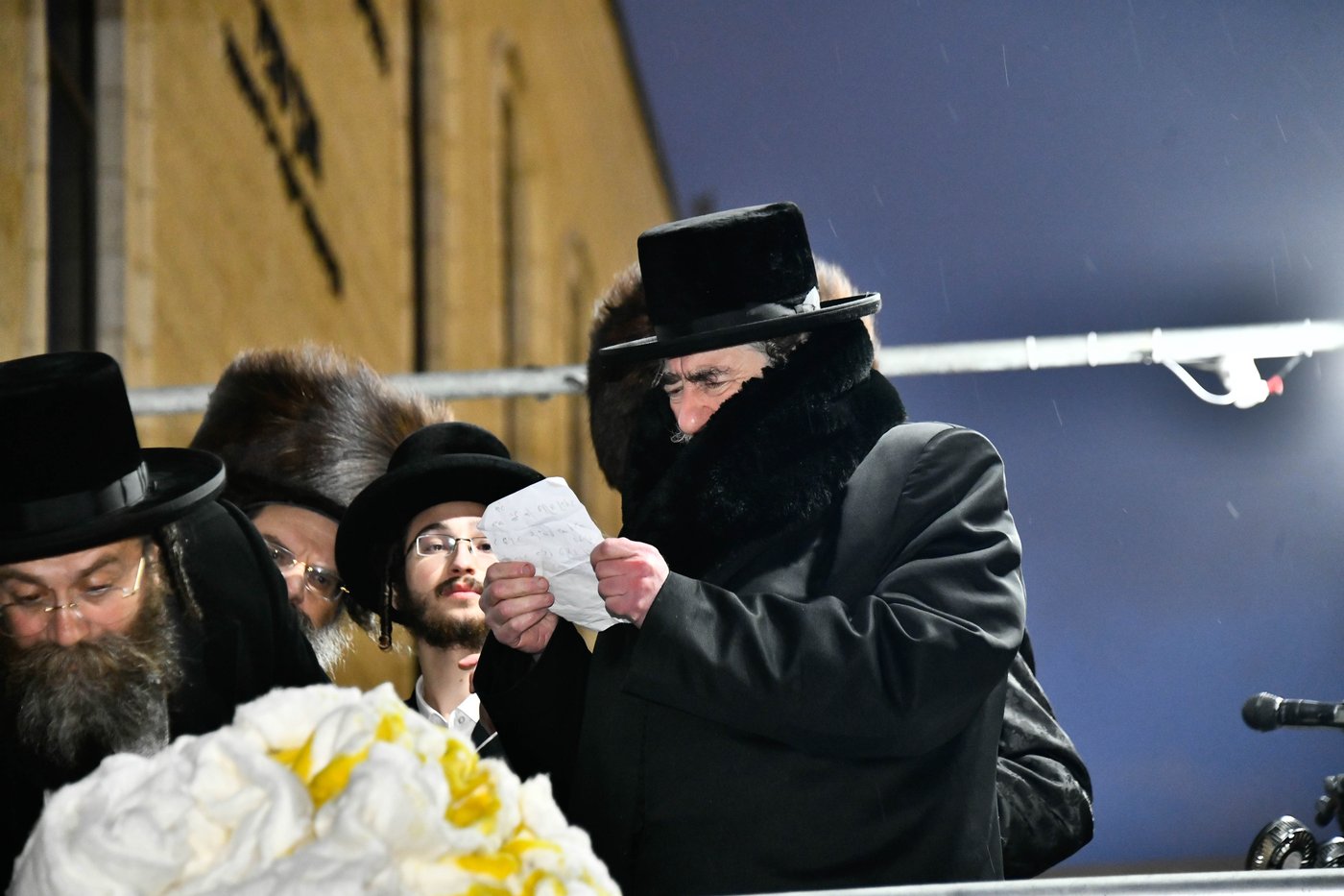 ל"ג בעומר בחצה"ק רחמסטריווקא