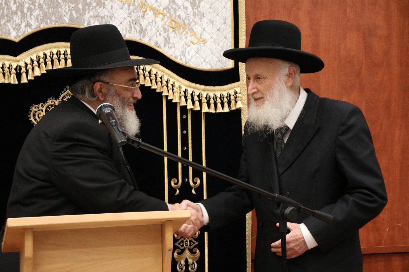 הגאון רבי שמואל בצלאל בישיבת אהל תורה