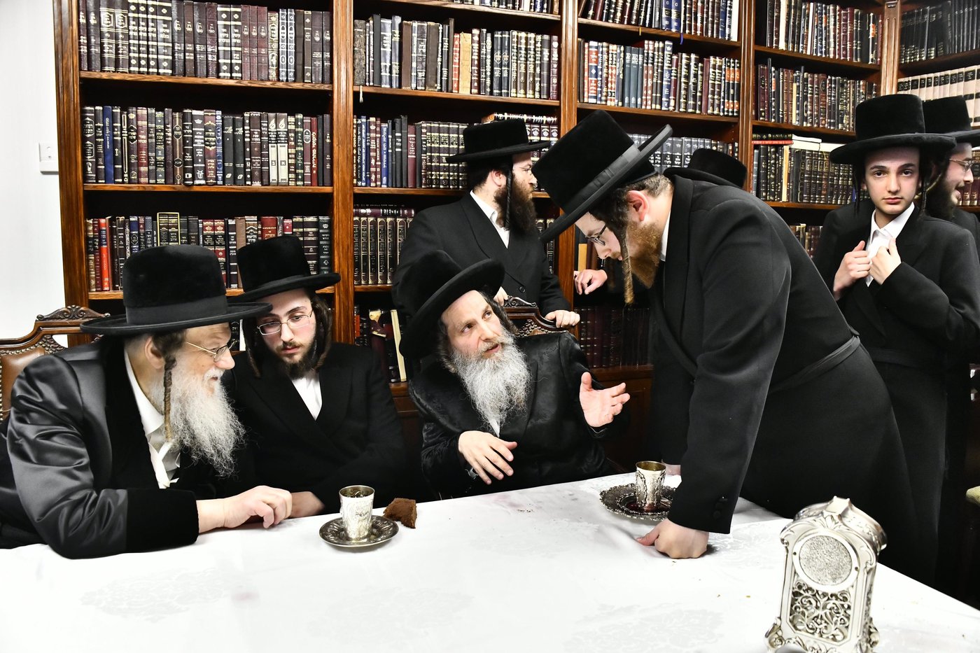 שמחת הווארט בחצרות מודז'יץ - אנגוואר - נדבורנה