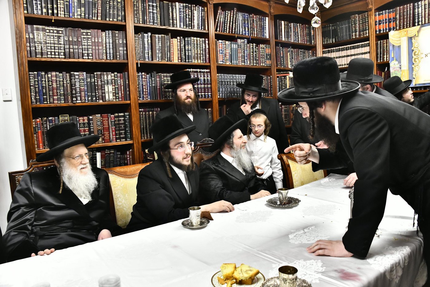 שמחת הווארט בחצרות מודז'יץ - אנגוואר - נדבורנה