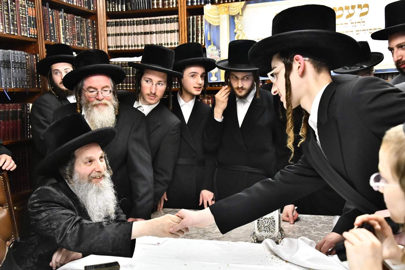 שמחת הווארט בחצרות מודז'יץ - אנגוואר - נדבורנה