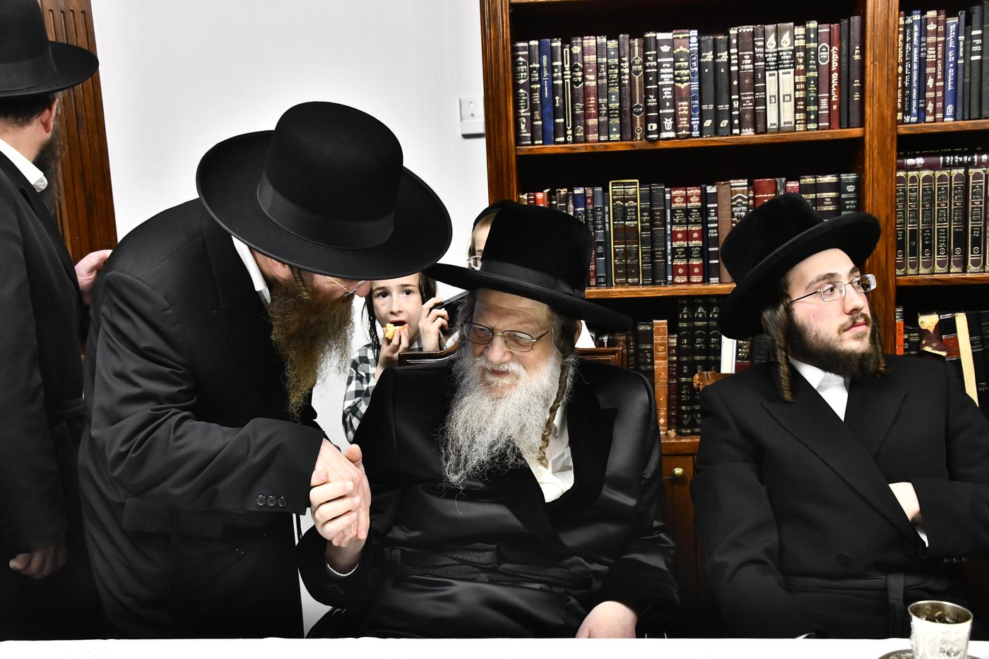 שמחת הווארט בחצרות מודז'יץ - אנגוואר - נדבורנה