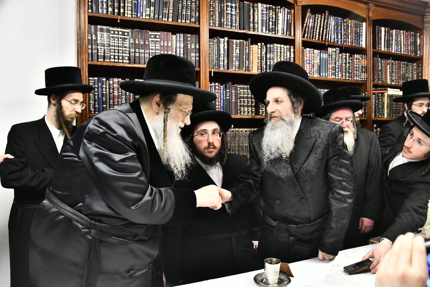 שמחת הווארט בחצרות מודז'יץ - אנגוואר - נדבורנה