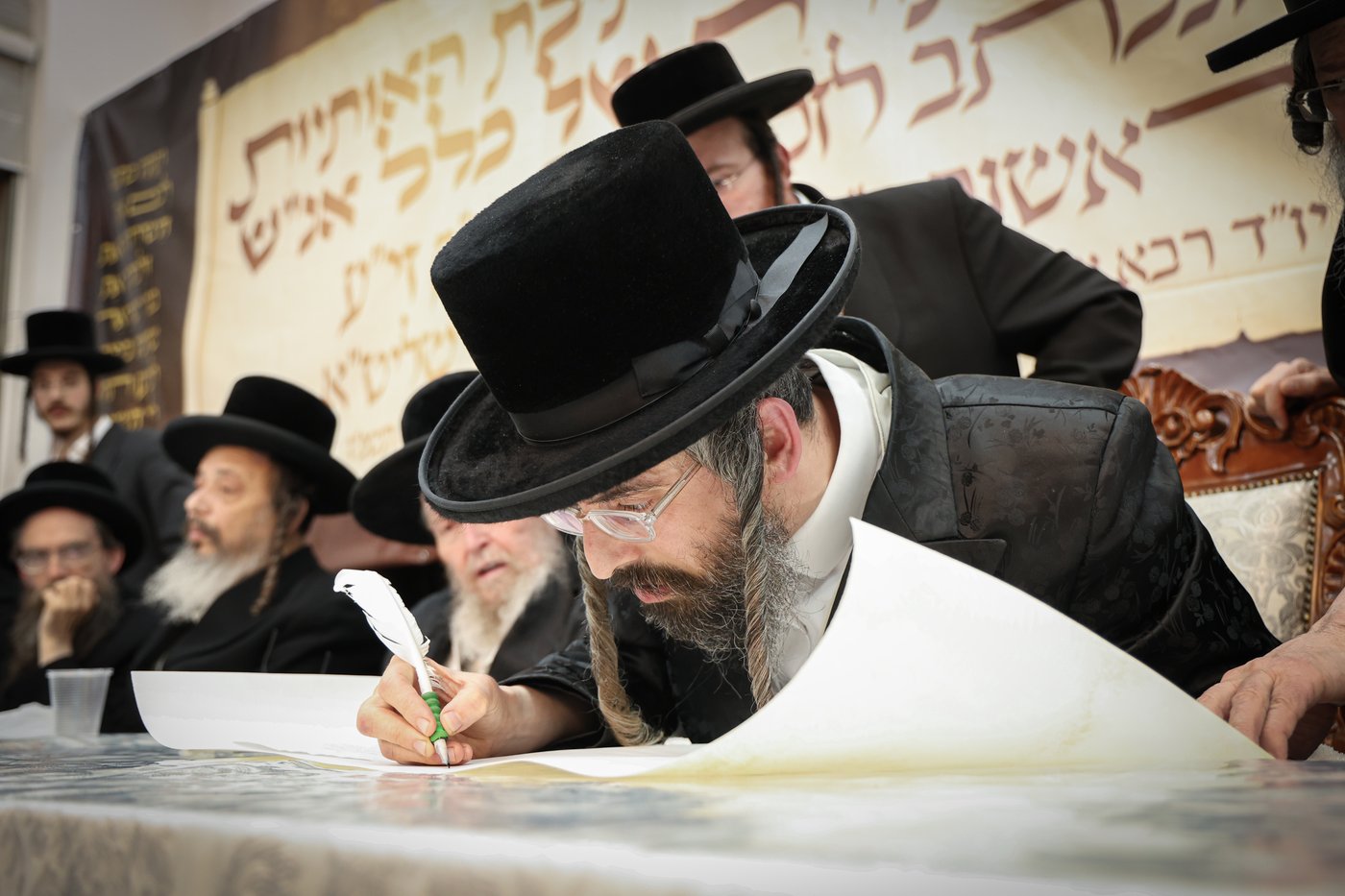 הילולא קדישא וכתיבת ס"ת בחצה"ק זוועהיל