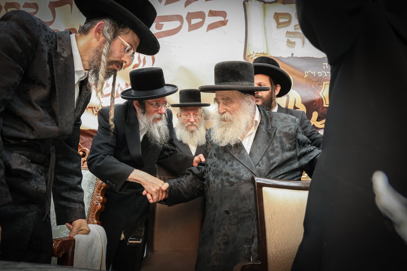 הילולא קדישא וכתיבת ס"ת בחצה"ק זוועהיל