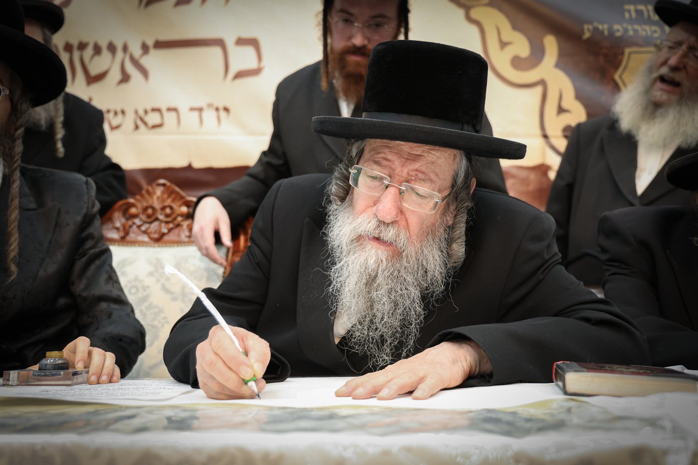 הילולא קדישא וכתיבת ס"ת בחצה"ק זוועהיל