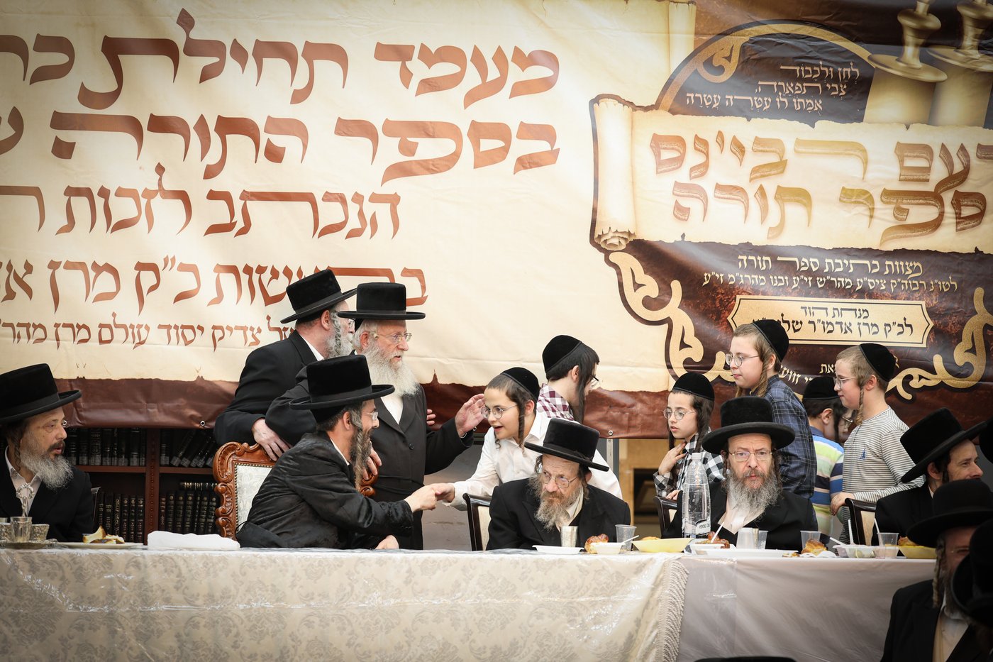 הילולא קדישא וכתיבת ס"ת בחצה"ק זוועהיל