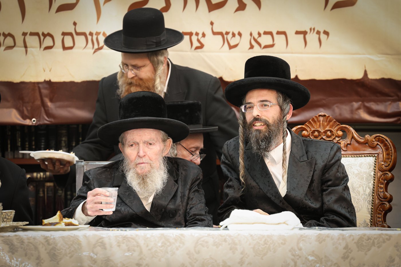 הילולא קדישא וכתיבת ס"ת בחצה"ק זוועהיל