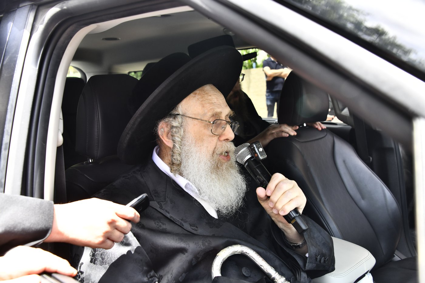 הלווית הרבנית ממעז'יבוז ע"ה