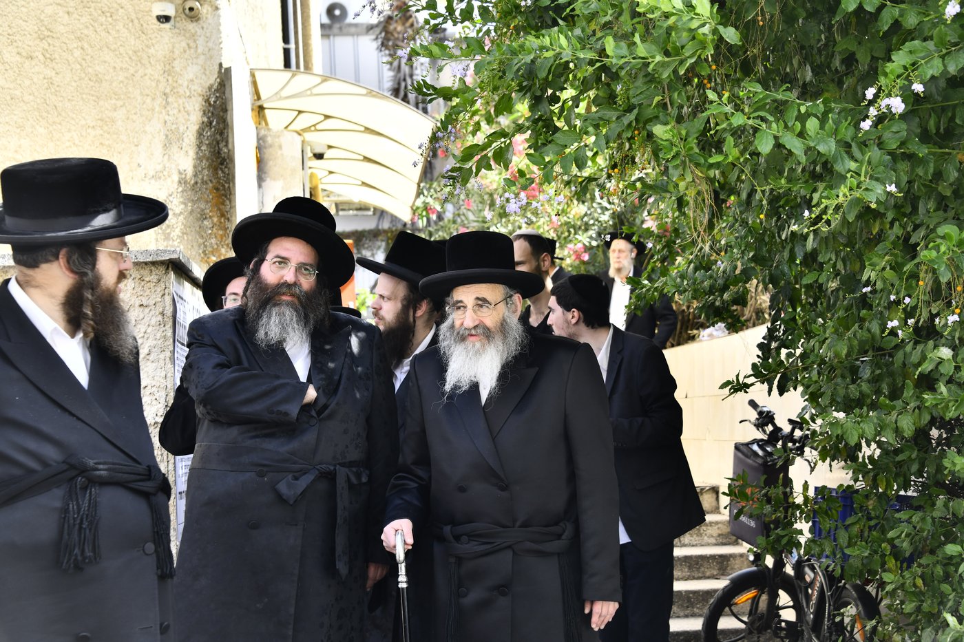 הלווית הרבנית ממעז'יבוז ע"ה
