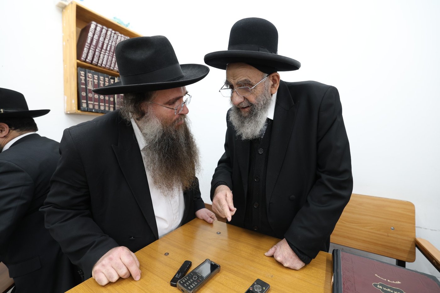 הגר"מ צדקה עם תלמידי תל ציון