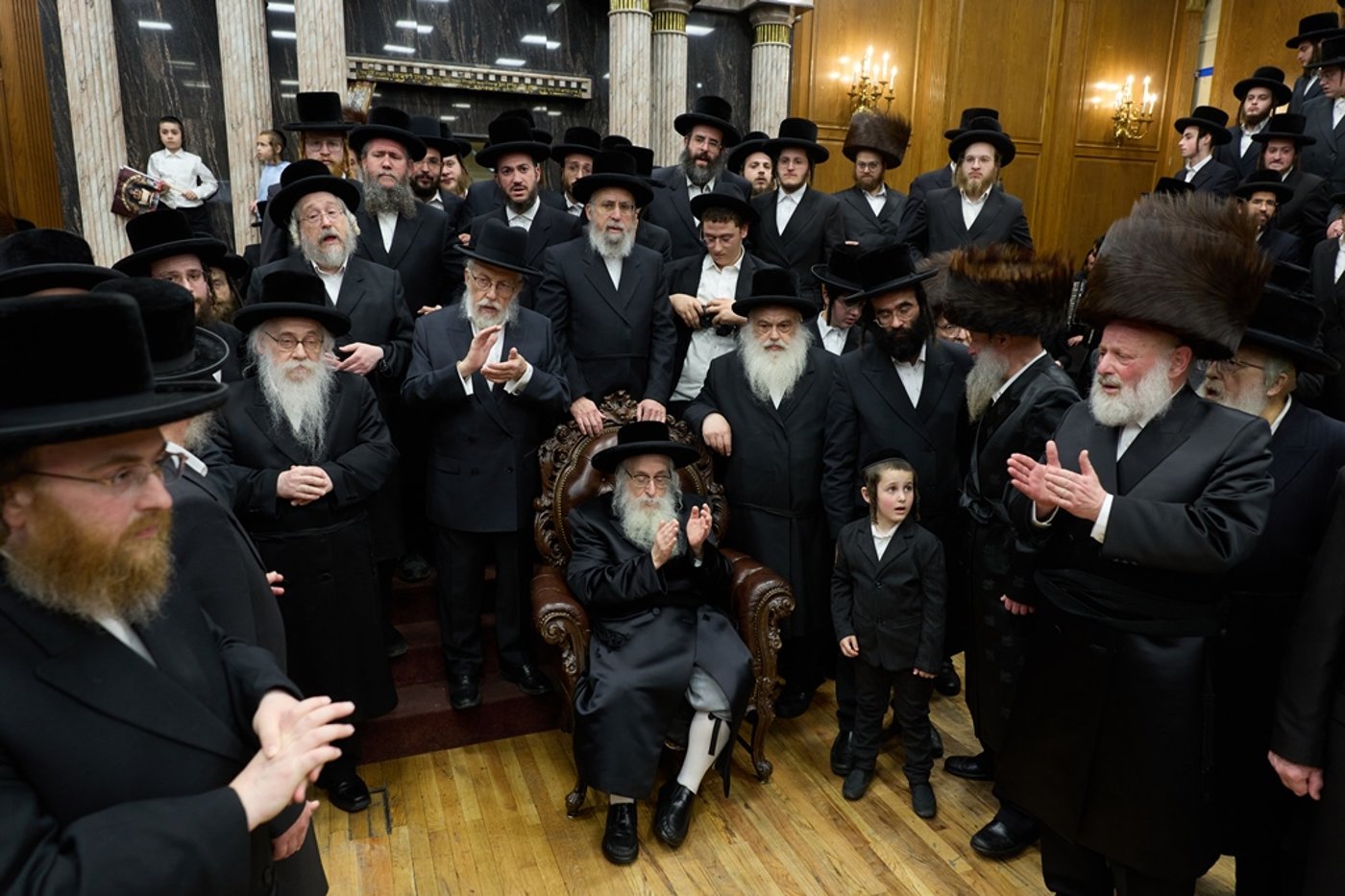הכנסת ספר תורה לביהמ"ד צאנז קלויזנבורג