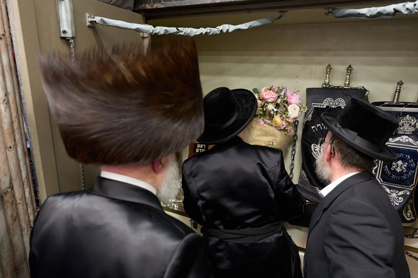 הכנסת ספר תורה לביהמ"ד צאנז קלויזנבורג