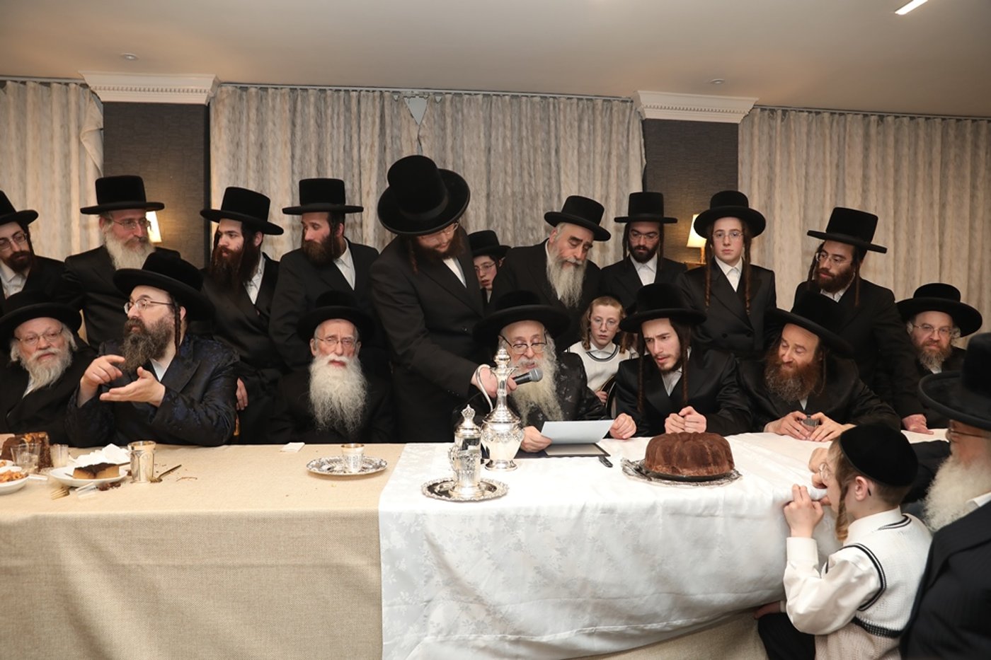 שמחת האירוסין בחצה"ק צאנז קלויזנבורג - ליזענסק