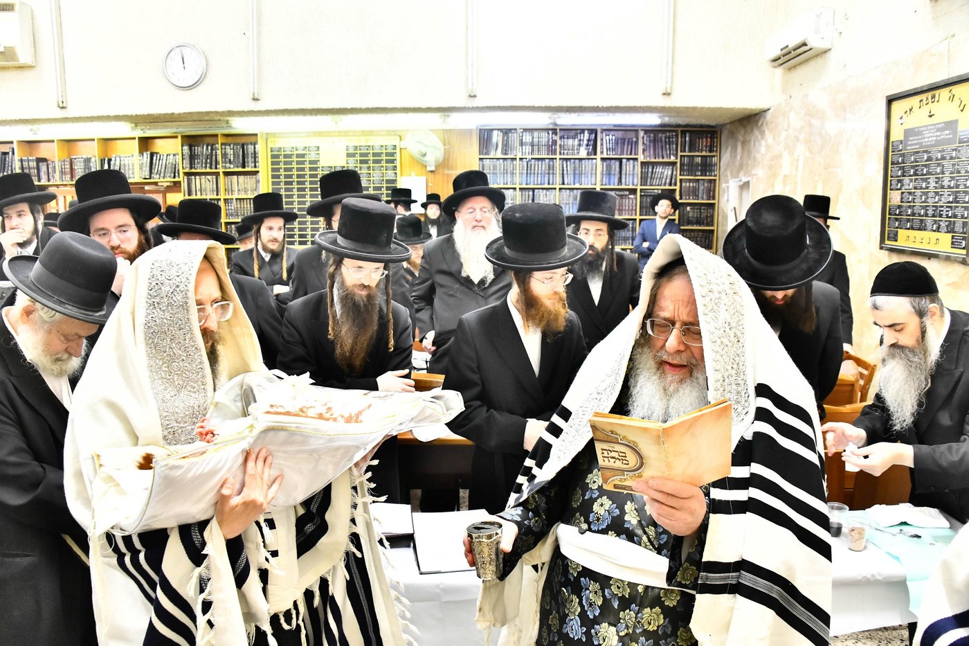 שמחת הברית בחצרות קומרנא - נדבורנה