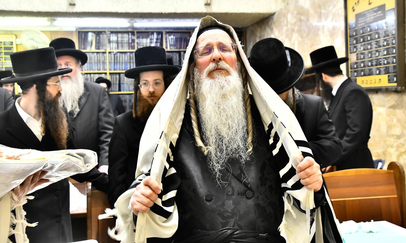שמחת הברית בחצרות קומרנא - נדבורנה