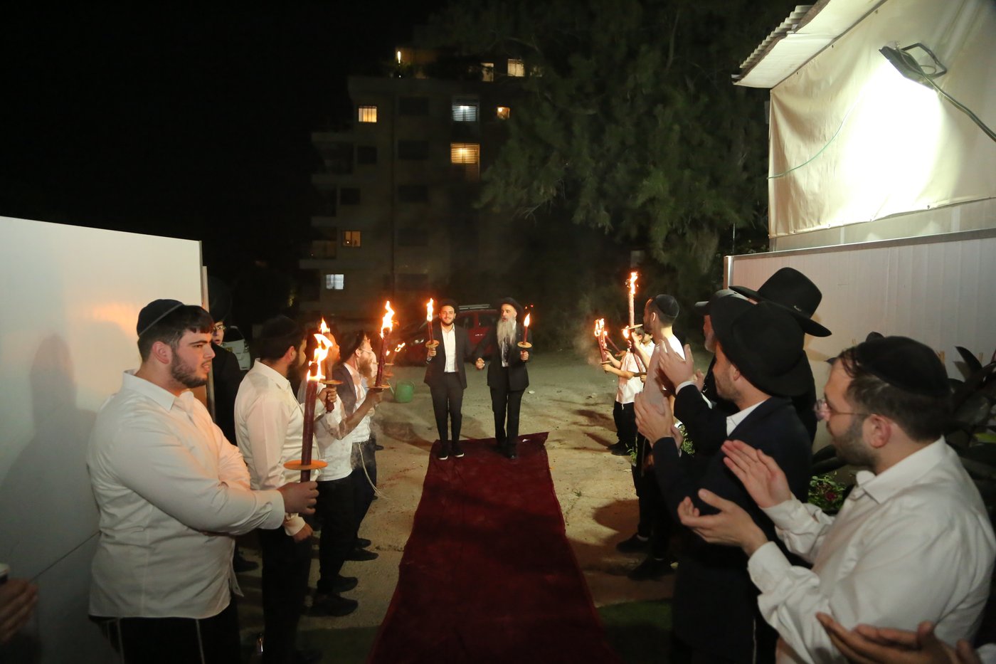 קבלת הפנים לבחורי הישיבה שנעצרו ב"עוון" לימוד תורה