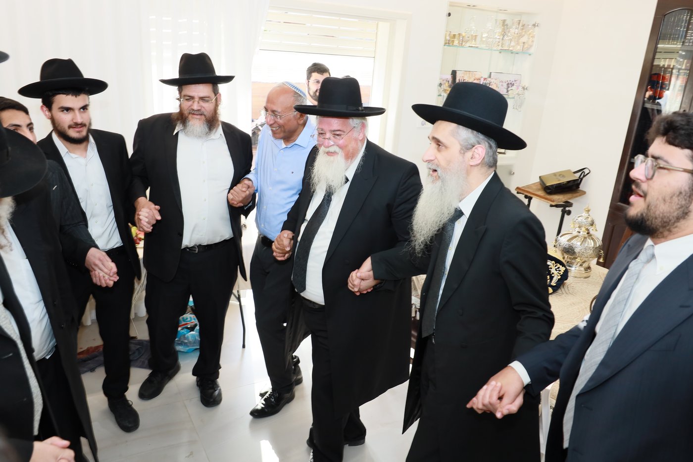 הכנסת ספר תורה לישיבת "באר התלמוד - חזון יחזקאל"