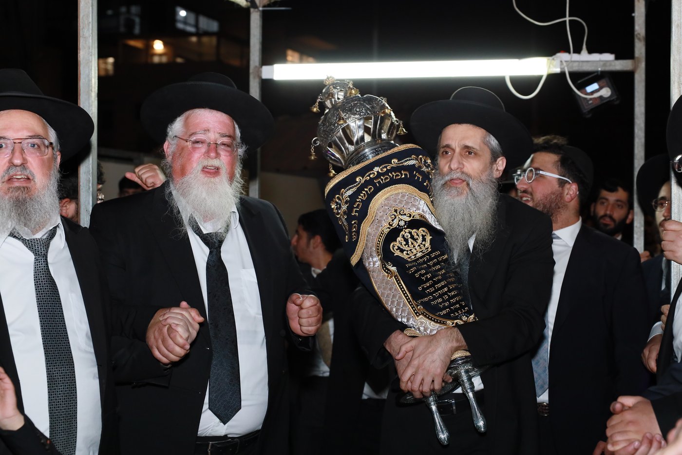 הכנסת ספר תורה לישיבת "באר התלמוד - חזון יחזקאל"