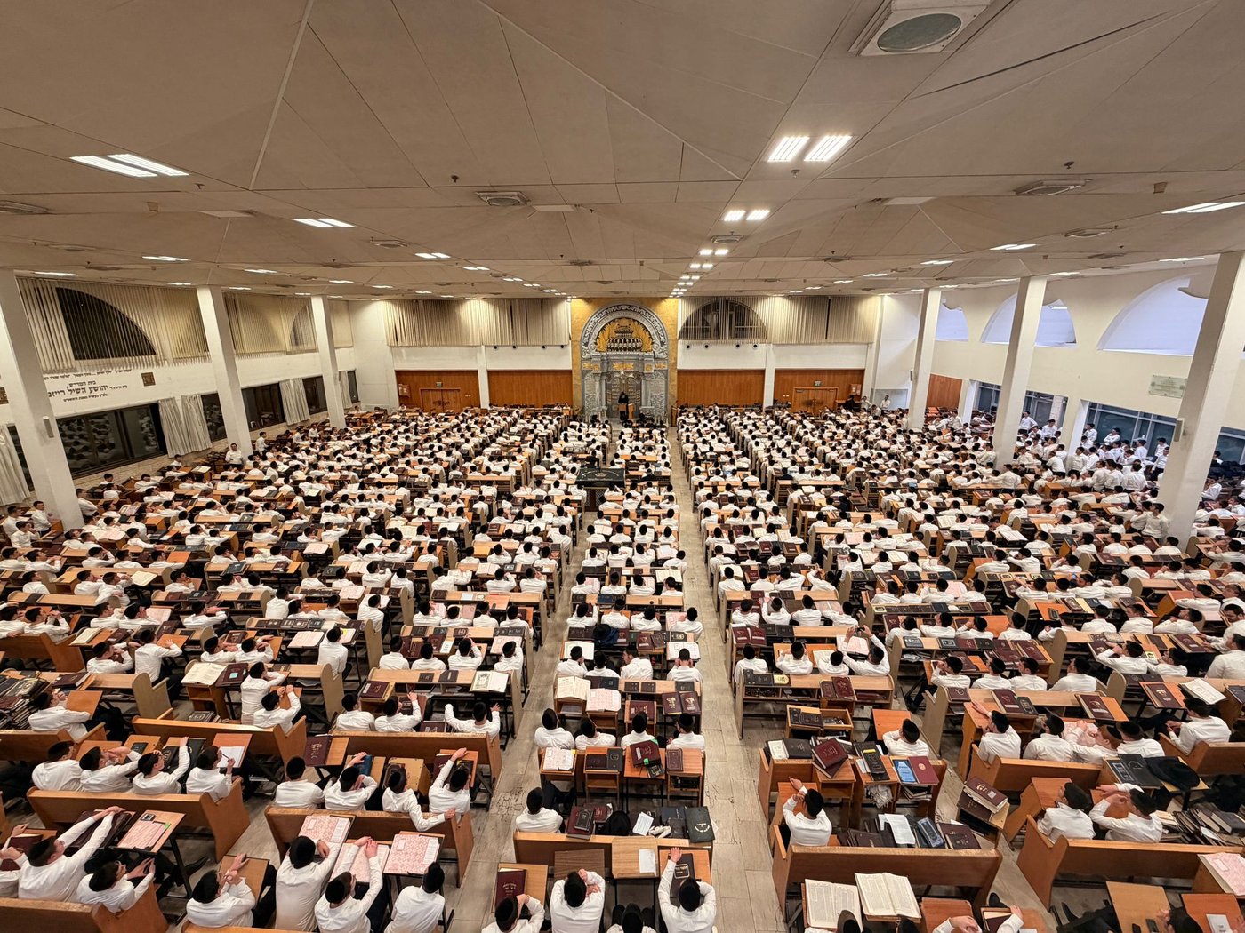 הגרמ"ה הירש בישיבת חברון