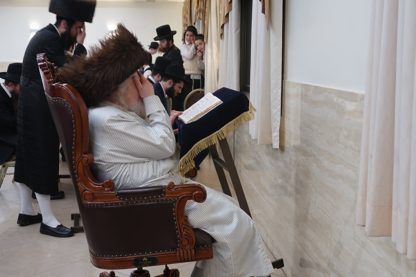 האדמו"ר ממבקשי אמונה בגרין פארק