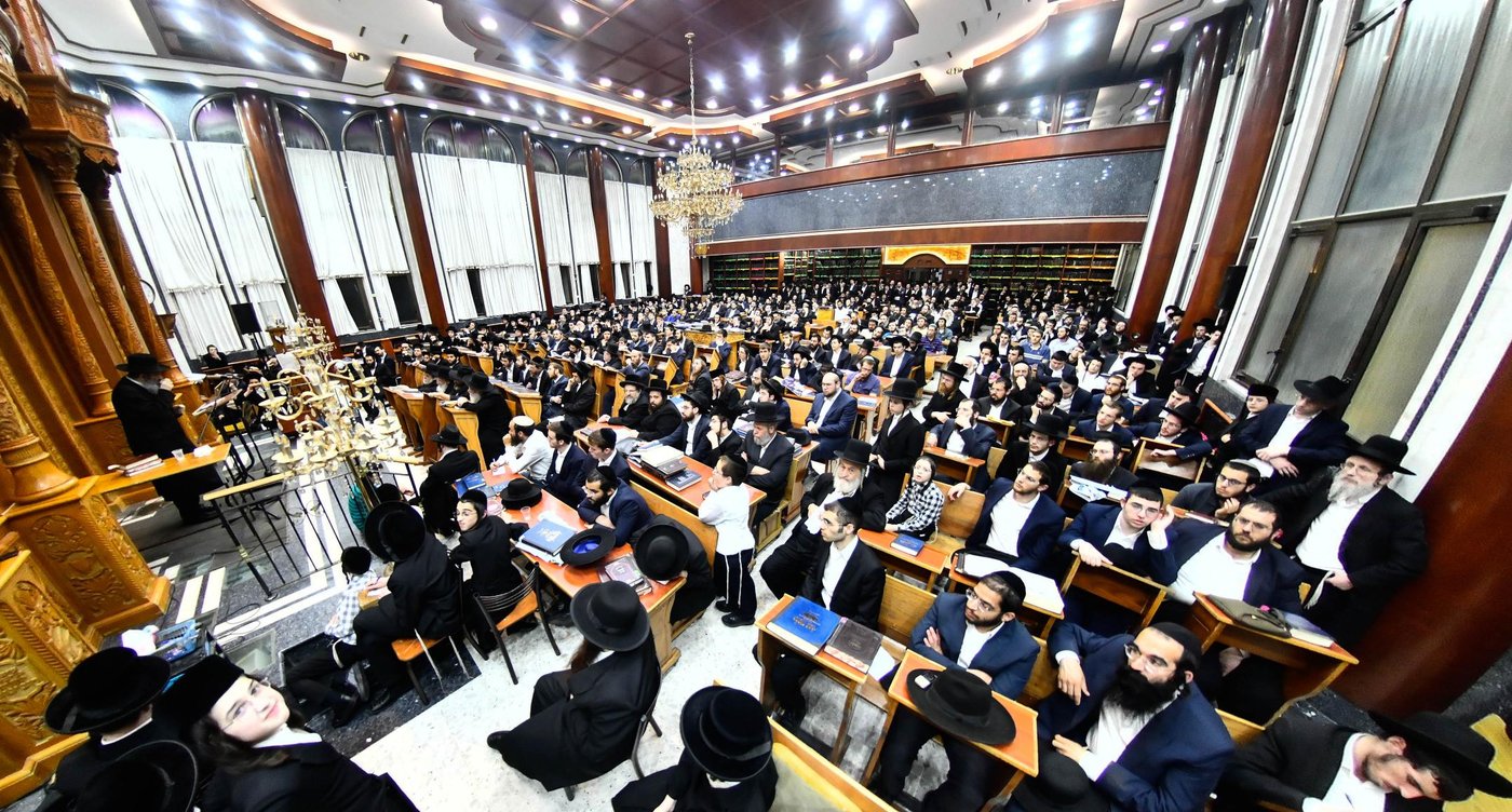 הגרצ"מ זילברברג בבני ברק