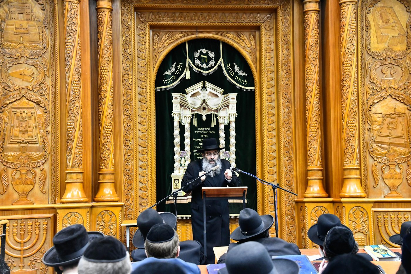 הגרצ"מ זילברברג בבני ברק