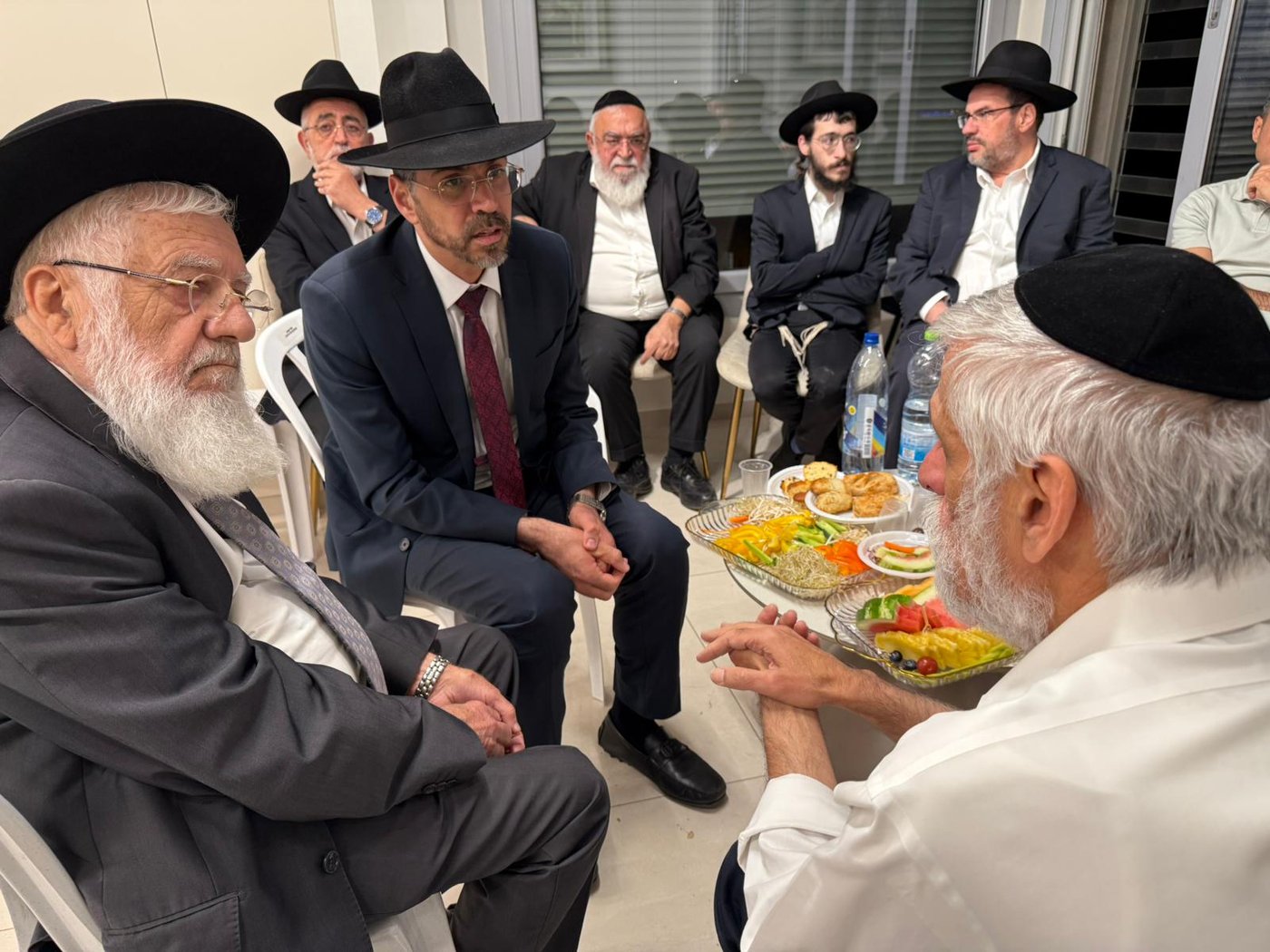 המנחמים אצל משפחת ישי