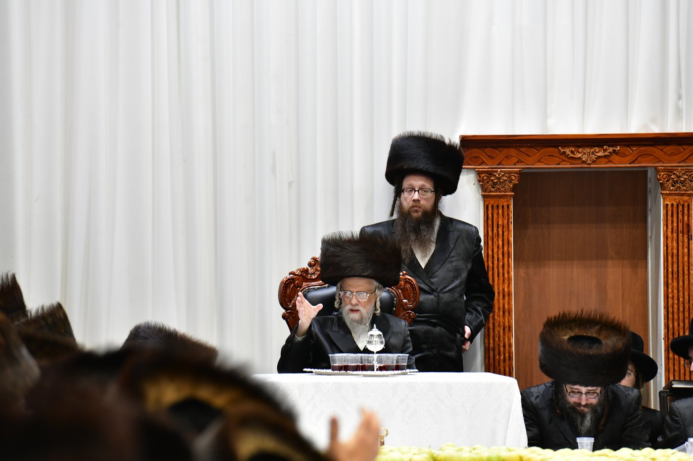 חג השבועות בחצה"ק סערט ויז'ניץ