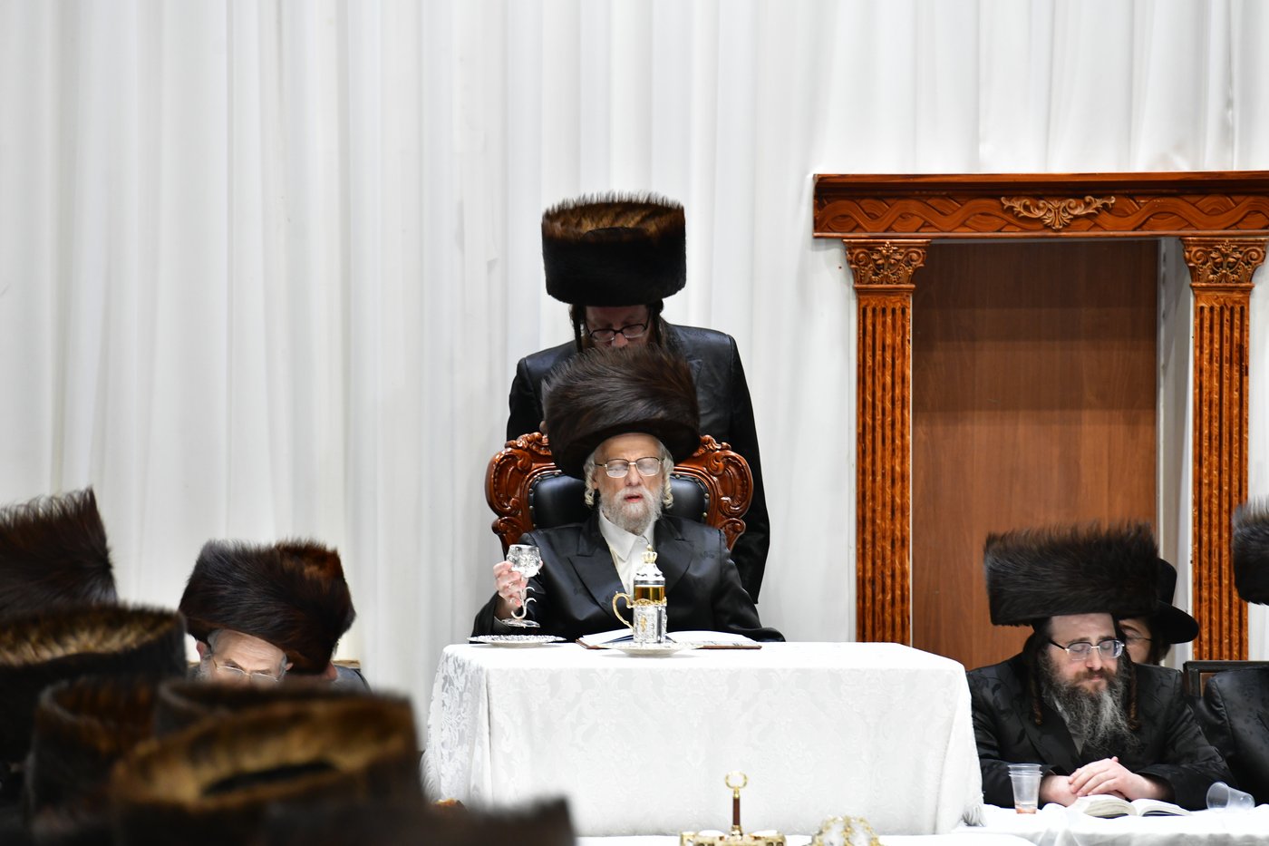 חג השבועות בחצה"ק סערט ויז'ניץ