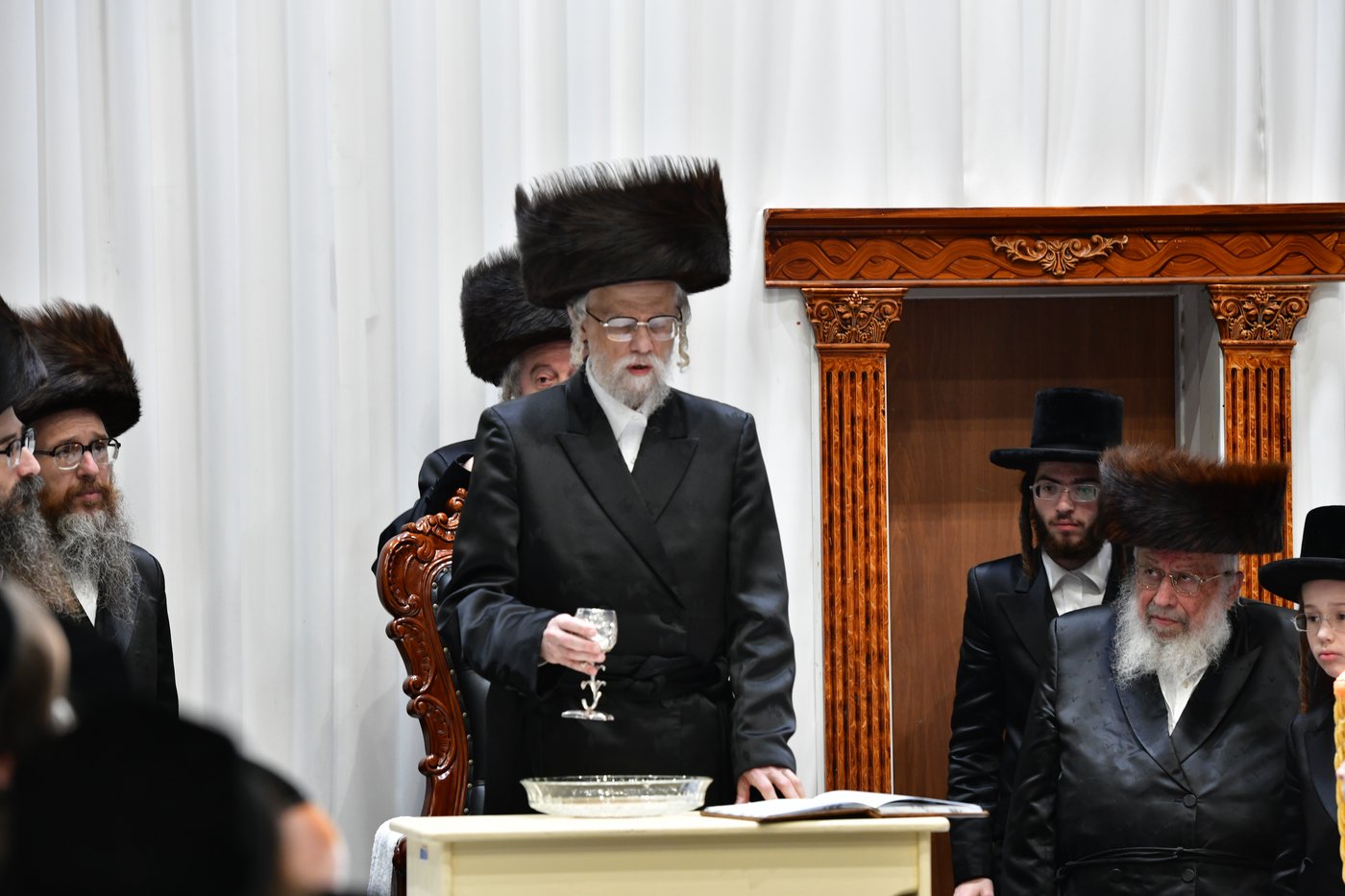 חג השבועות בחצה"ק סערט ויז'ניץ