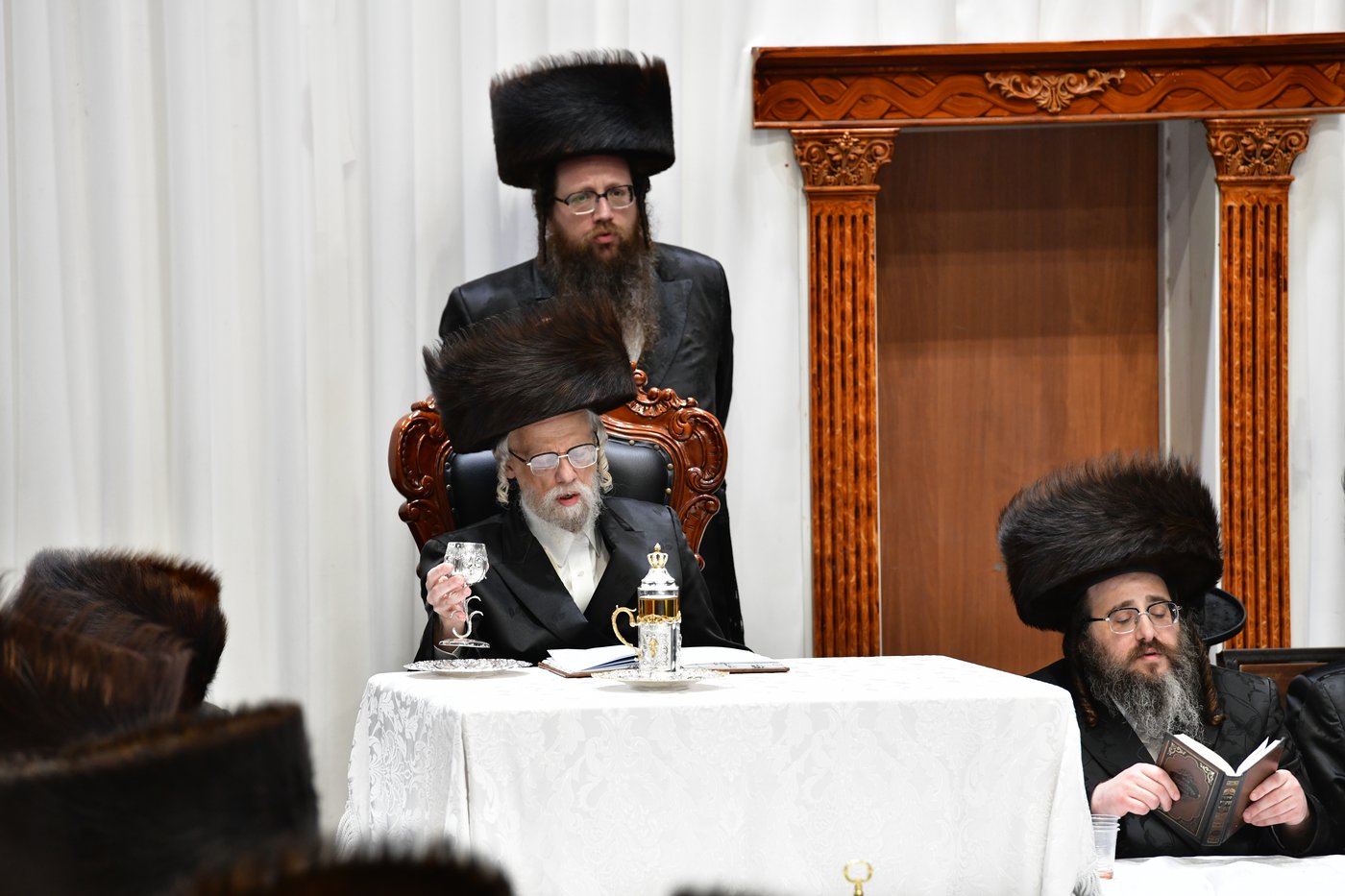 חג השבועות בחצה"ק סערט ויז'ניץ