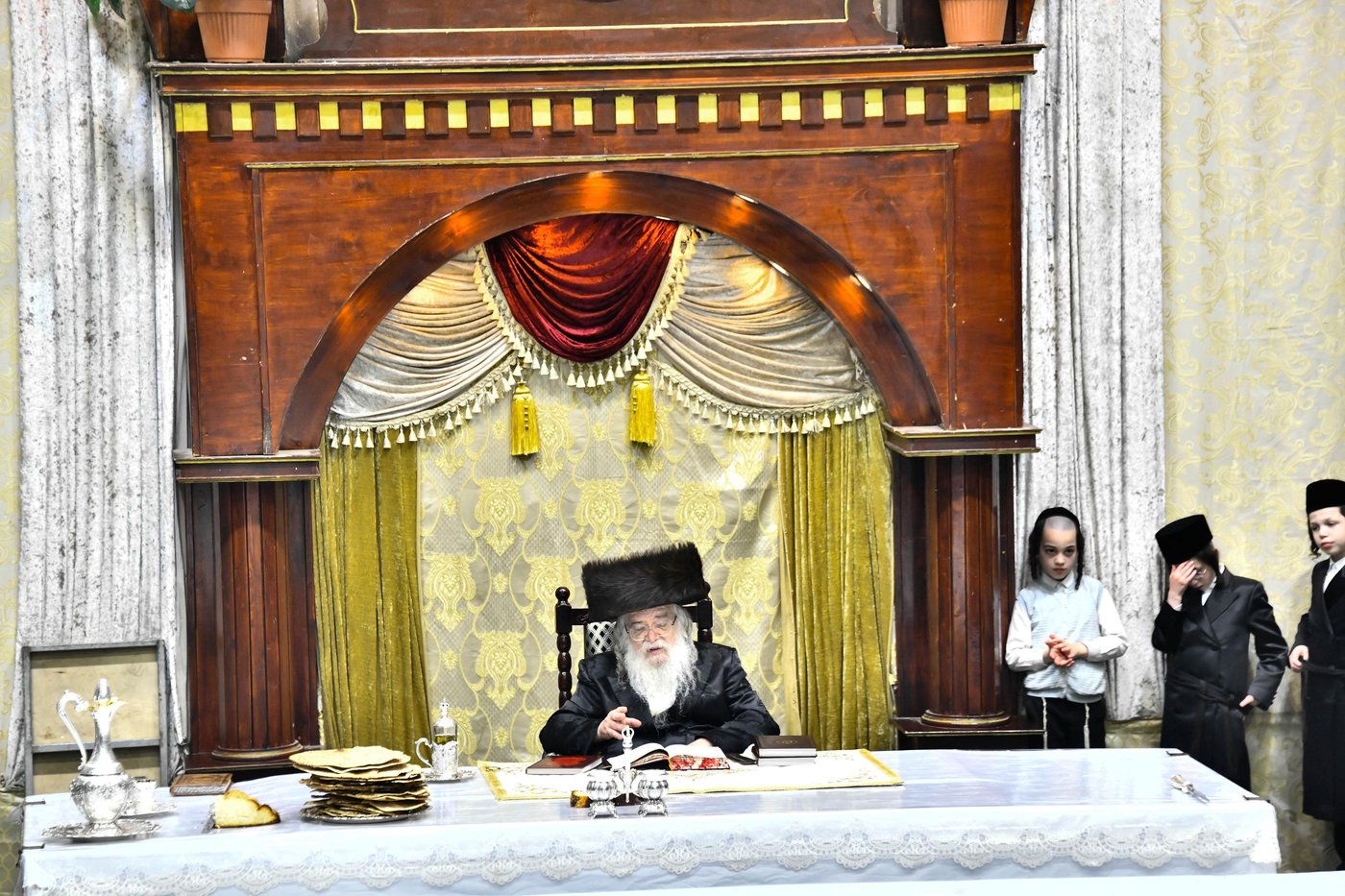 נעילת החג שבועות בחצה"ק דארג