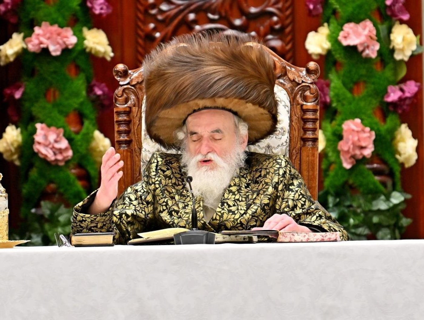 שבועות בחצה"ק ויזניץ