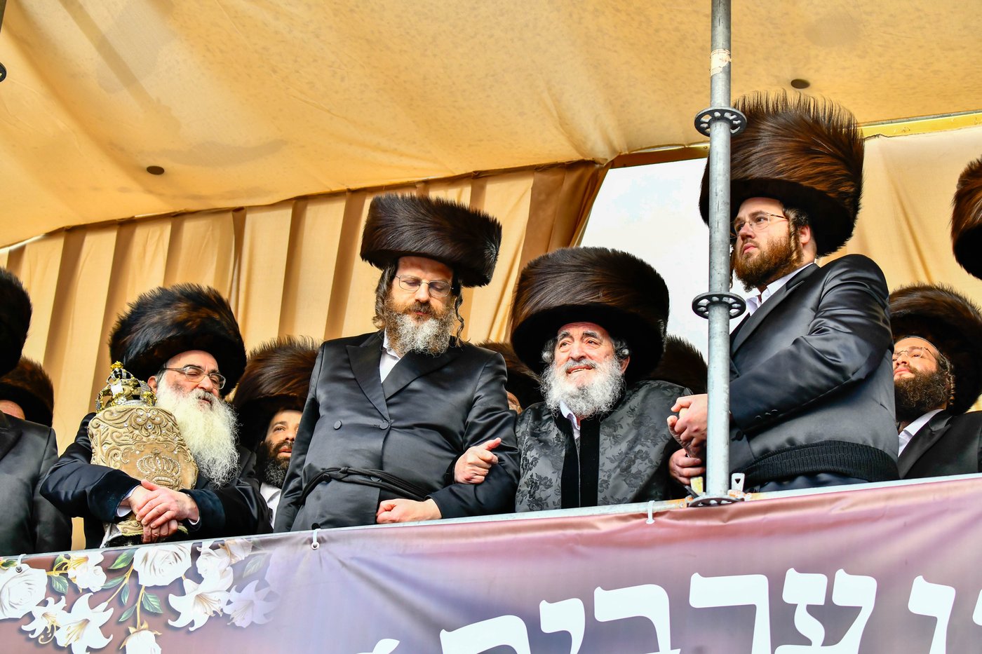 מעמד הכנסת ס"ת של האדמו"ר מויז'ניץ