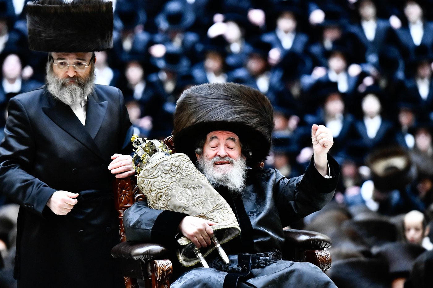 מעמד הכנסת ס"ת של האדמו"ר מויז'ניץ