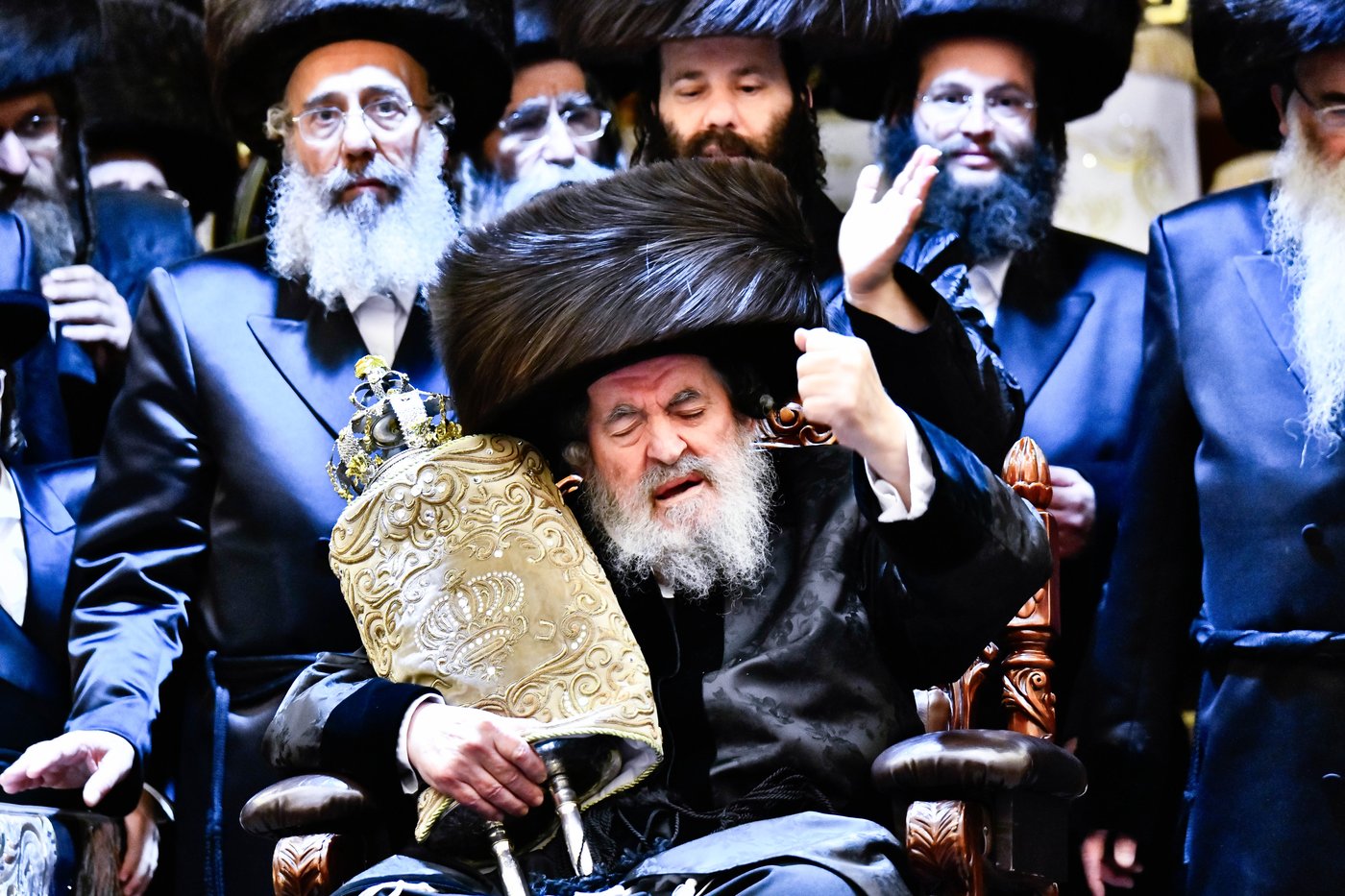 מעמד הכנסת ס"ת של האדמו"ר מויז'ניץ