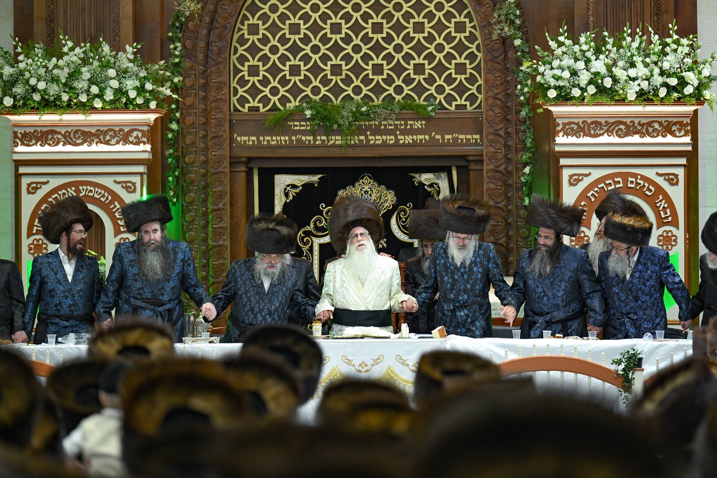 חג השבועות בחצה"ק צאנז