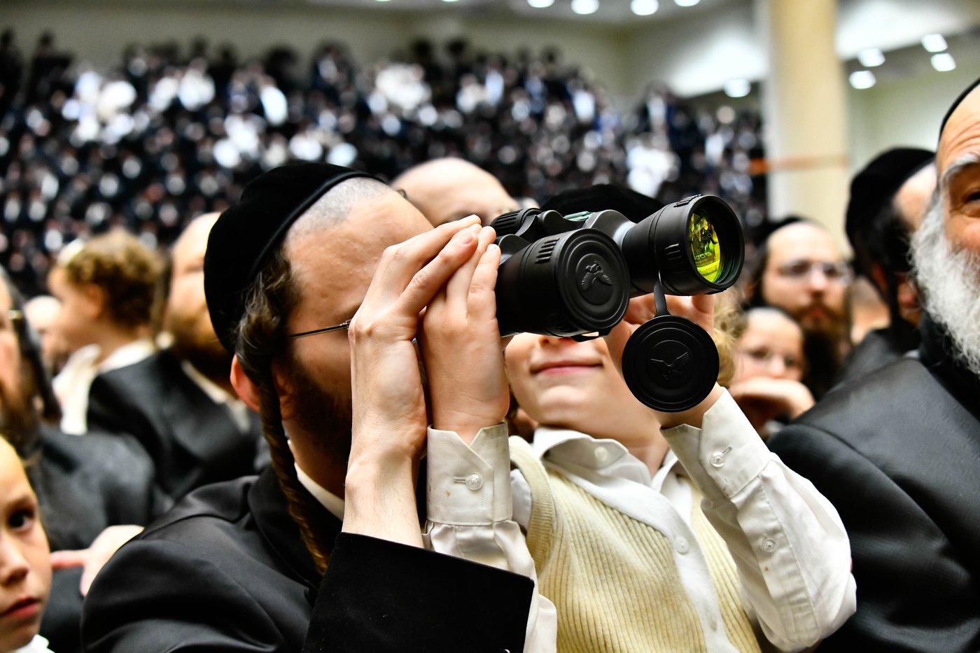 נעילת החג וסעודת הכנסת ס"ת בויז'ניץ