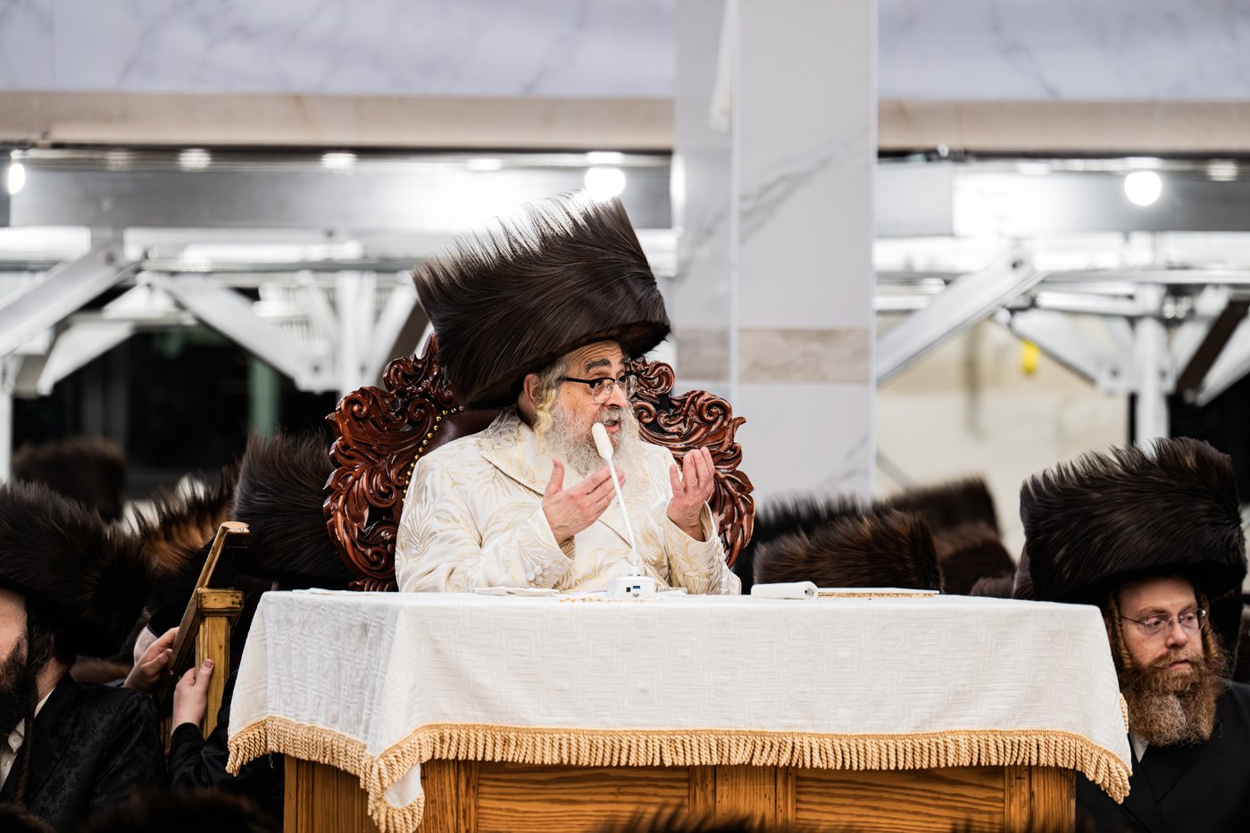 נעילת החג שבועות בחצה"ק סאטמר