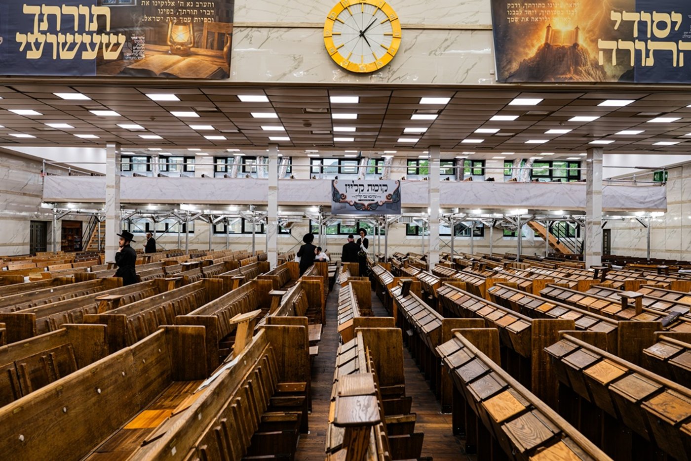 ההכנות לחג השבועות בחצה"ק סאטמר